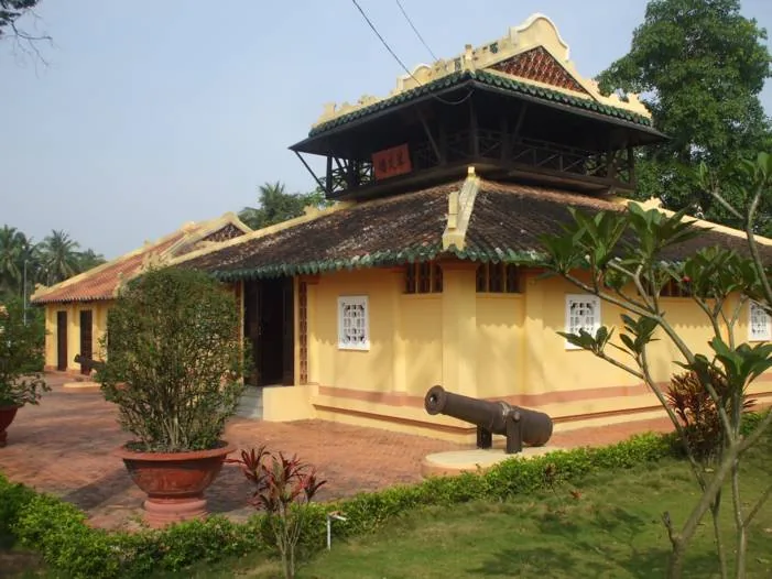 Văn Thánh Miếu & Chốn Cổ Tự Trầm Mặc